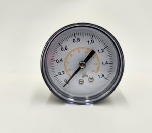 Manometr fi 50, przyłącze tylne 1/4″, 0-16bar, plastikowy Manometr fi 50, przyłącze tylne 1/4″, 0-16bar, plastikowy